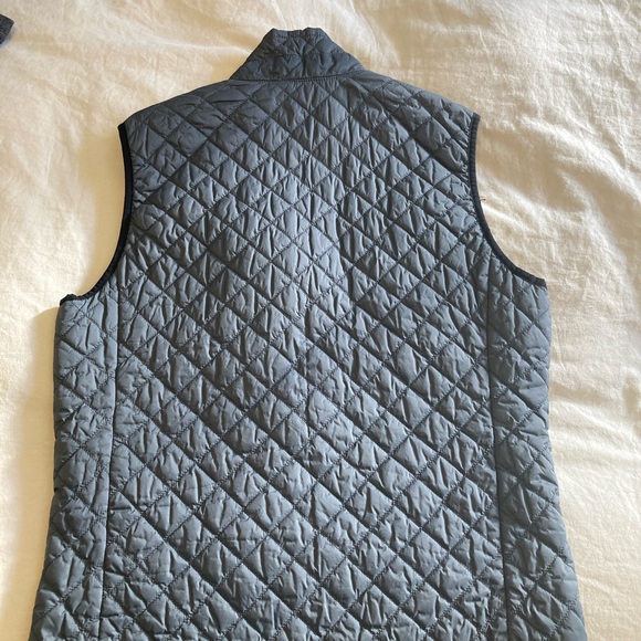 Banana Republic, lightweight quilted vest - Picture 3 of 3